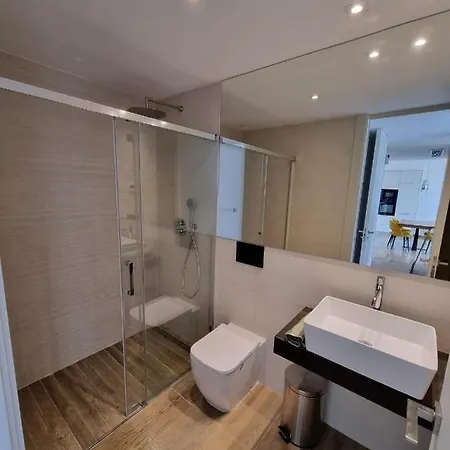 Apartment 2 Bedroom Bali With Sea Views *
