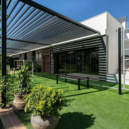 Apartment 2 Bedroom Bali With Sea Views *