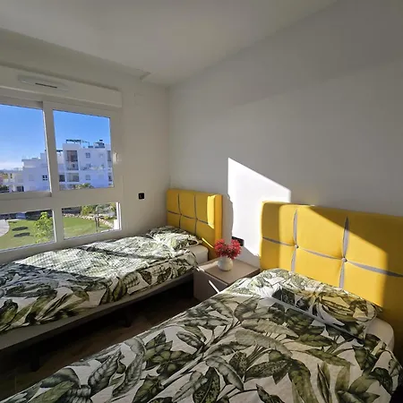 2 Bedroom Bali With Sea Views Apartment *