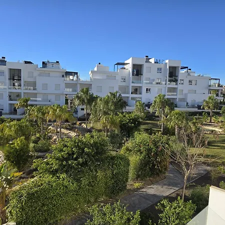 Apartment 2 Bedroom Bali With Sea Views *