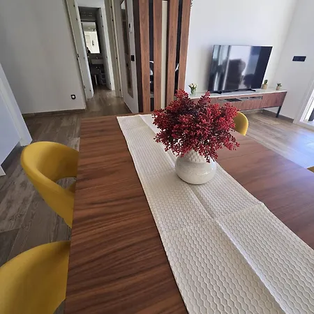 Apartment 2 Bedroom Bali With Sea Views *