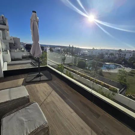 2 Bedroom Bali With Sea Views Apartment Torrevieja
